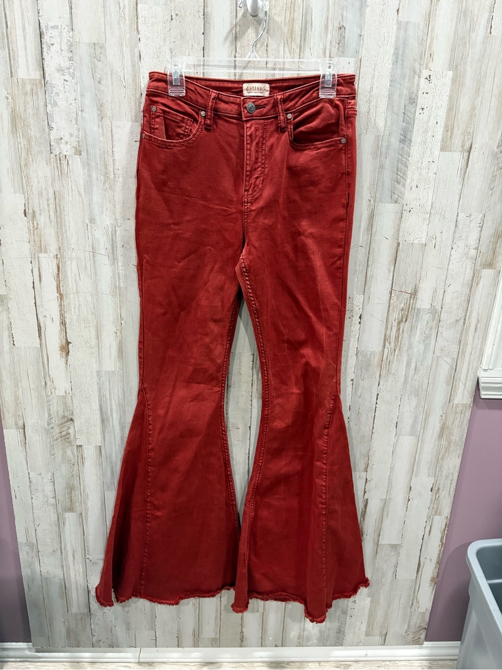 SHYANNE WOMEN'S RED SEAMED POCKET FLARE JEANS 30 Country Western Boho Rodeo